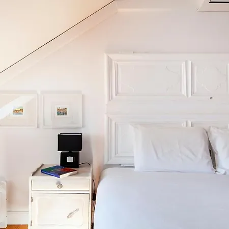 Plum Guide - Read All About It Apartamento
