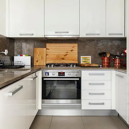 Apartman Plum Guide - Read All About It *